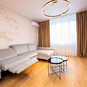 One By One - By Grand , Bucarest Rumanía